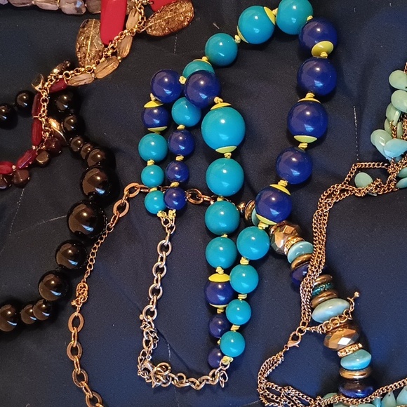 Necklace - Picture 2 of 5